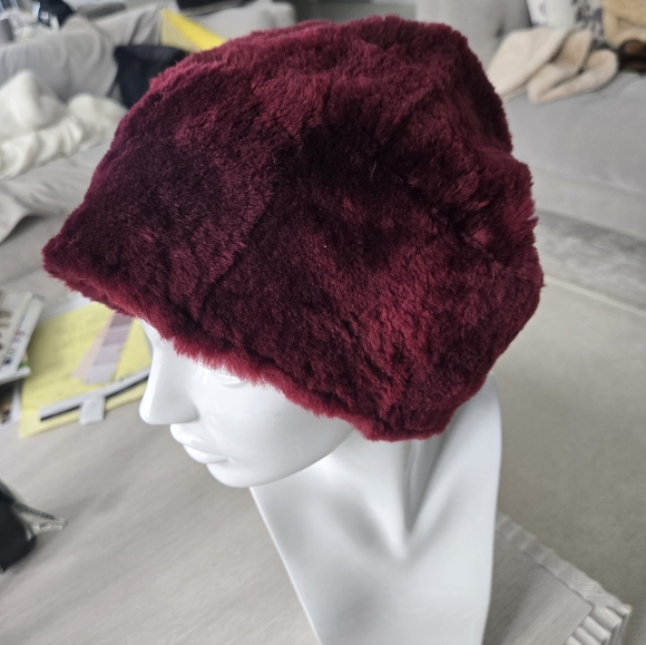 Shearling Burgundy Hat - Picture 6 of 12